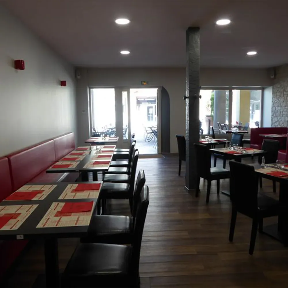 Le-bistrot-du-commerce_salle001